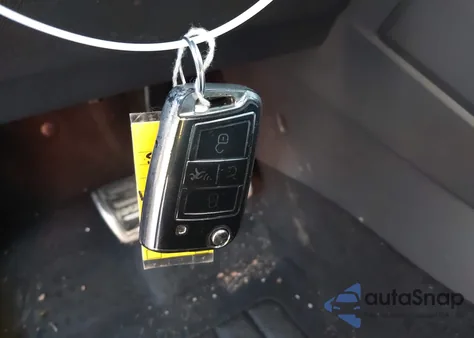 2020 Volkswagen Tiguan 2.0T Se/2.0T Se R-Line Black/2.0T Sel z USA, uszkodzony, nr VIN 3VV3B7AX6LM133635